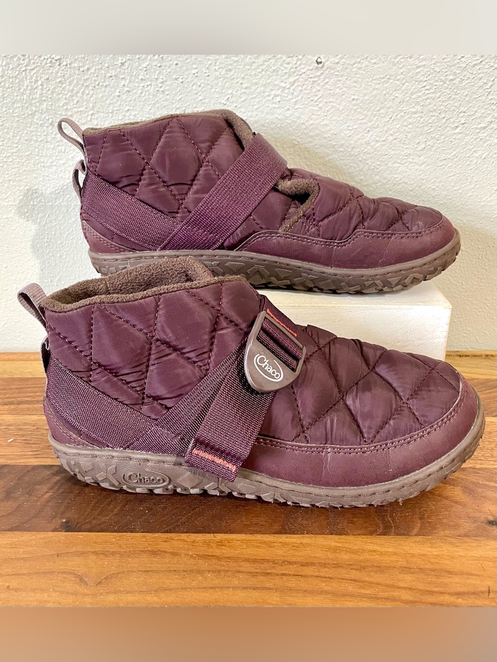 Chaco Quilted Ankle Booties Womens 8 Purple Outdoor Comfort Pull On Shoes Cozy